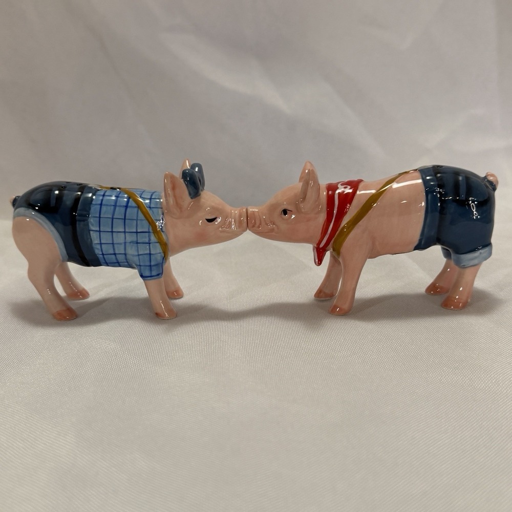 Vintage Kissing Pig Salt & Pepper Shakers Magnetic Farmhouse Country Kitchen - Picture 2 of 7